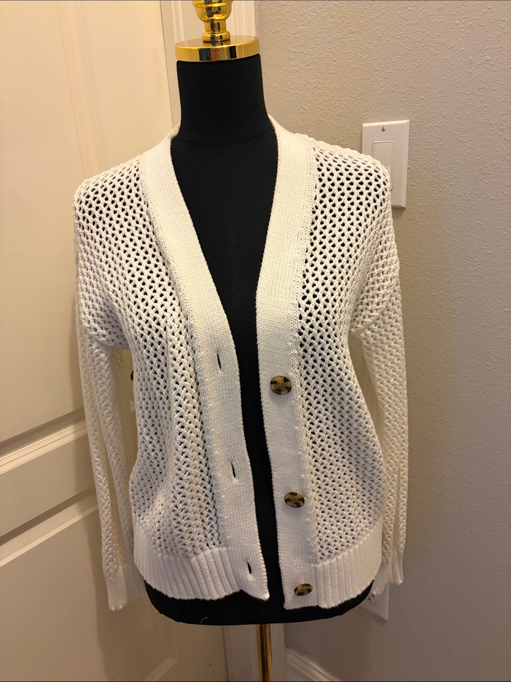 GAP Cream Crochet Knit Cardigan Brown Buttons Size Small New
